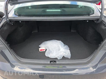 2025 Toyota Camry LE - miniatura 16