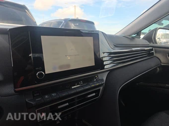 2025 Toyota Camry LE - miniatura 11