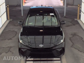 2025 Toyota Camry LE - miniatura 2