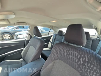 2025 Toyota Camry LE - miniatura 17