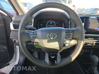 2025 Toyota Camry LE - miniatura 10