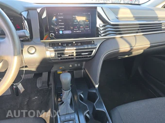 2025 Toyota Camry LE - miniatura 11