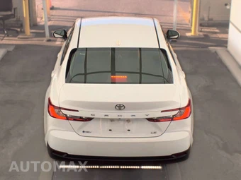 2025 Toyota Camry LE - miniatura 5