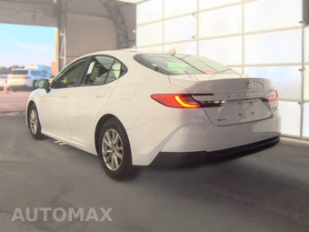 2025 Toyota Camry LE - miniatura 6
