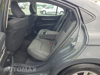 2025 Toyota Camry LE - miniatura 13