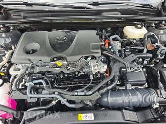 2025 Toyota Camry LE - miniatura 15