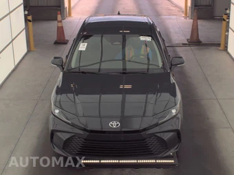2025 Toyota Camry LE - miniatura 2
