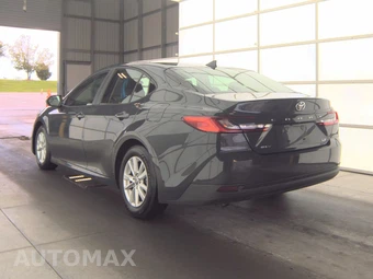 2025 Toyota Camry LE - miniatura 6