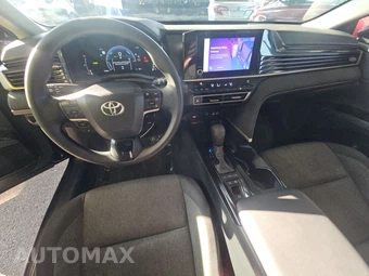 2025 Toyota Camry LE - miniatura 17