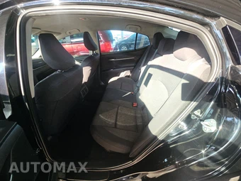 2025 Toyota Camry LE - miniatura 19