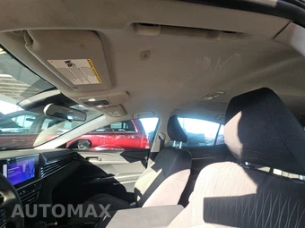 2025 Toyota Camry LE - miniatura 20