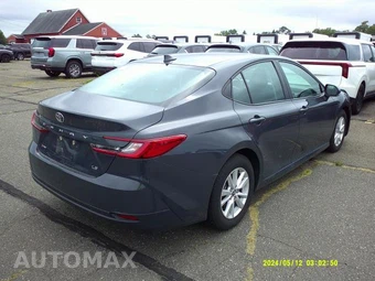 2025 Toyota Camry LE - miniatura 17