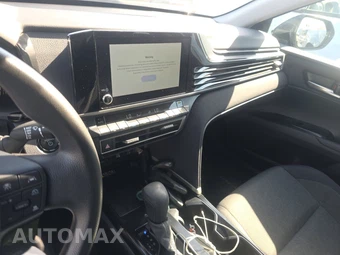 2025 Toyota Camry LE - miniatura 11