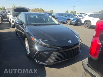 2025 Toyota Camry LE - miniatura 3