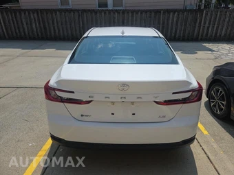 2025 Toyota Camry LE - miniatura 5