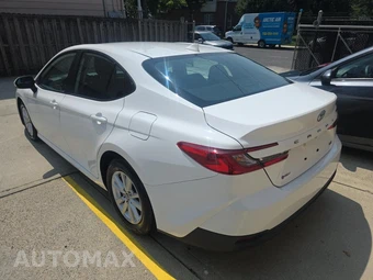 2025 Toyota Camry LE - miniatura 6