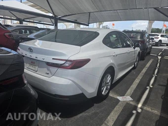 2025 Toyota Camry LE - miniatura 23