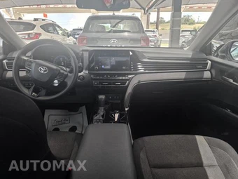 2025 Toyota Camry LE - miniatura 25