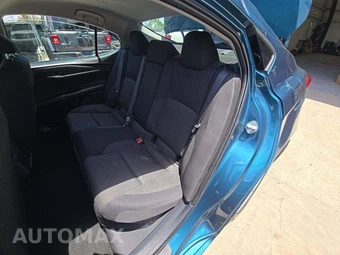 2025 Toyota Camry LE - miniatura 13