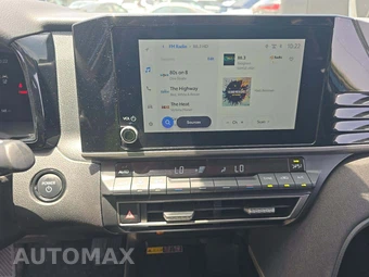 2025 Toyota Camry LE - miniatura 23