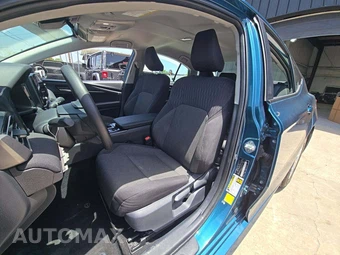 2025 Toyota Camry LE - miniatura 6