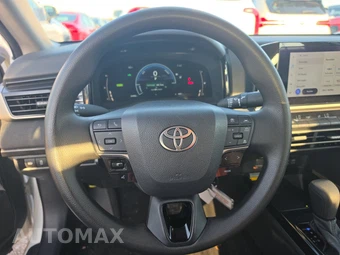 2025 Toyota Camry LE - miniatura 10