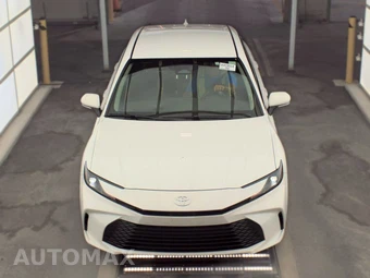 2025 Toyota Camry LE - miniatura 2