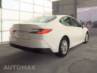 2025 Toyota Camry LE - miniatura 4