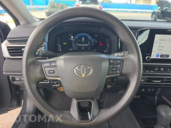 2025 Toyota Camry LE - miniatura 10