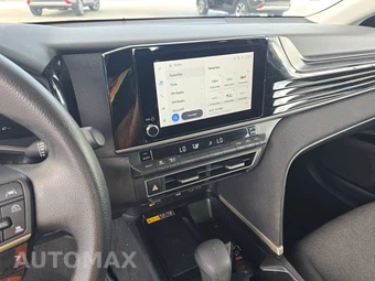 2025 Toyota Camry LE - miniatura 11