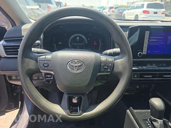 2025 Toyota Camry LE - miniatura 10