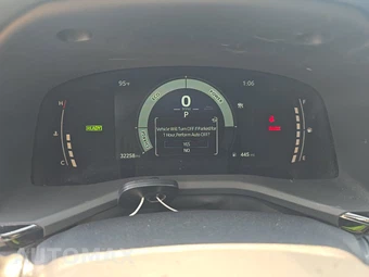 2025 Toyota Camry LE - miniatura 12