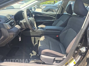 2025 Toyota Camry LE - miniatura 7