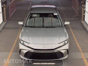 2025 Toyota Camry LE - miniatura 2