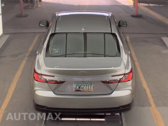 2025 Toyota Camry LE - miniatura 5