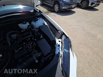 2025 Toyota Camry LE - miniatura 24