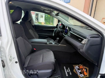 2025 Toyota Camry LE - miniatura 16