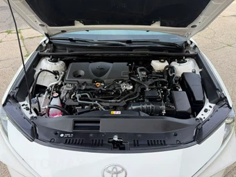 2025 Toyota Camry LE - miniatura 17