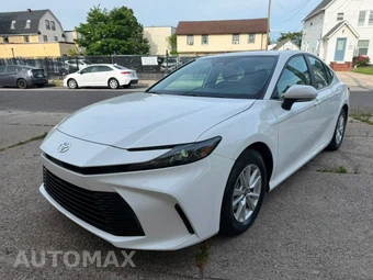 2025 Toyota Camry LE - miniatura 2