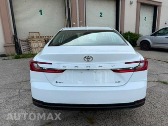 2025 Toyota Camry LE - miniatura 5