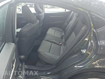 2025 Toyota Camry LE - miniatura 13
