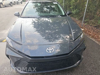2025 Toyota Camry LE - miniatura 2