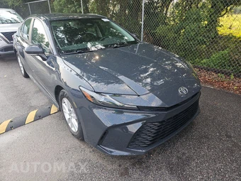 2025 Toyota Camry LE - miniatura 3