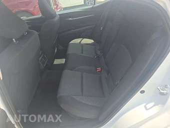 2025 Toyota Camry LE - miniatura 13