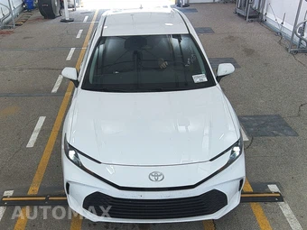 2025 Toyota Camry LE - miniatura 2