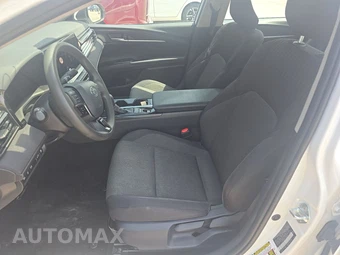 2025 Toyota Camry LE - miniatura 7