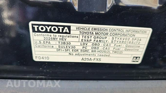 2025 Toyota Camry LE - miniatura 24
