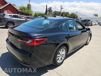 2025 Toyota Camry LE - miniatura 4