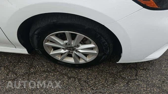 2025 Toyota Camry LE - miniatura 23