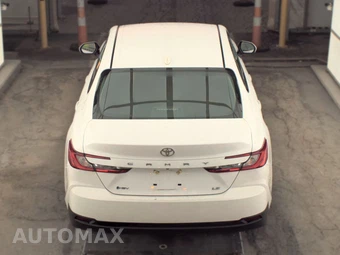 2025 Toyota Camry LE - miniatura 5